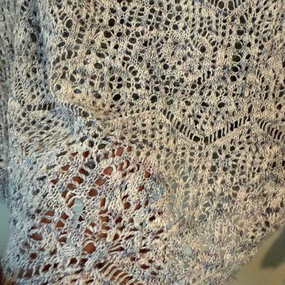 Grey purple and white knitted - Picture 2 of 5